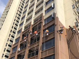 外墻清洗找有資質正規(guī)保潔公司