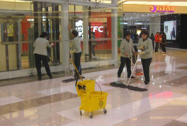 保潔托管公司告訴您商場清潔工應(yīng)當(dāng)具備哪些標(biāo)準(zhǔn)？