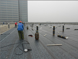 屋頂裂縫漏水怎么處理？屋頂裂縫漏水的原因都包括哪些？