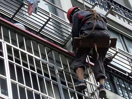 陽臺窗戶漏水應該怎么防水維修呢？ 玻璃幕墻漏水要怎么修補