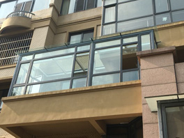 常見的四種封陽(yáng)臺(tái)漏水情況以及防水維修解決方法