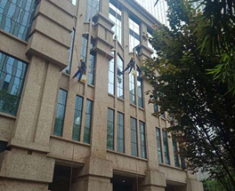如何清洗外墻銹跡及頑固污垢、外墻清洗劑是關(guān)鍵