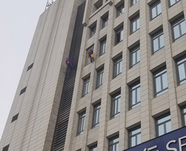 高樓外墻清洗的清洗劑該怎么選擇？